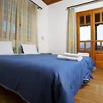 فندق Semeli *