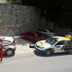 فندق Semeli *